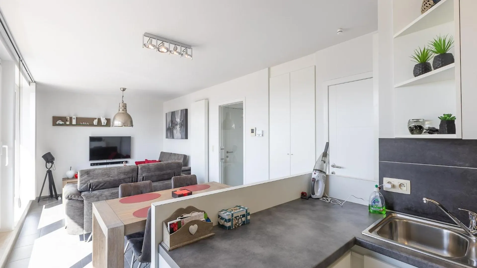 Sunny Apartment With Open Terrace Middelkerke Belgien