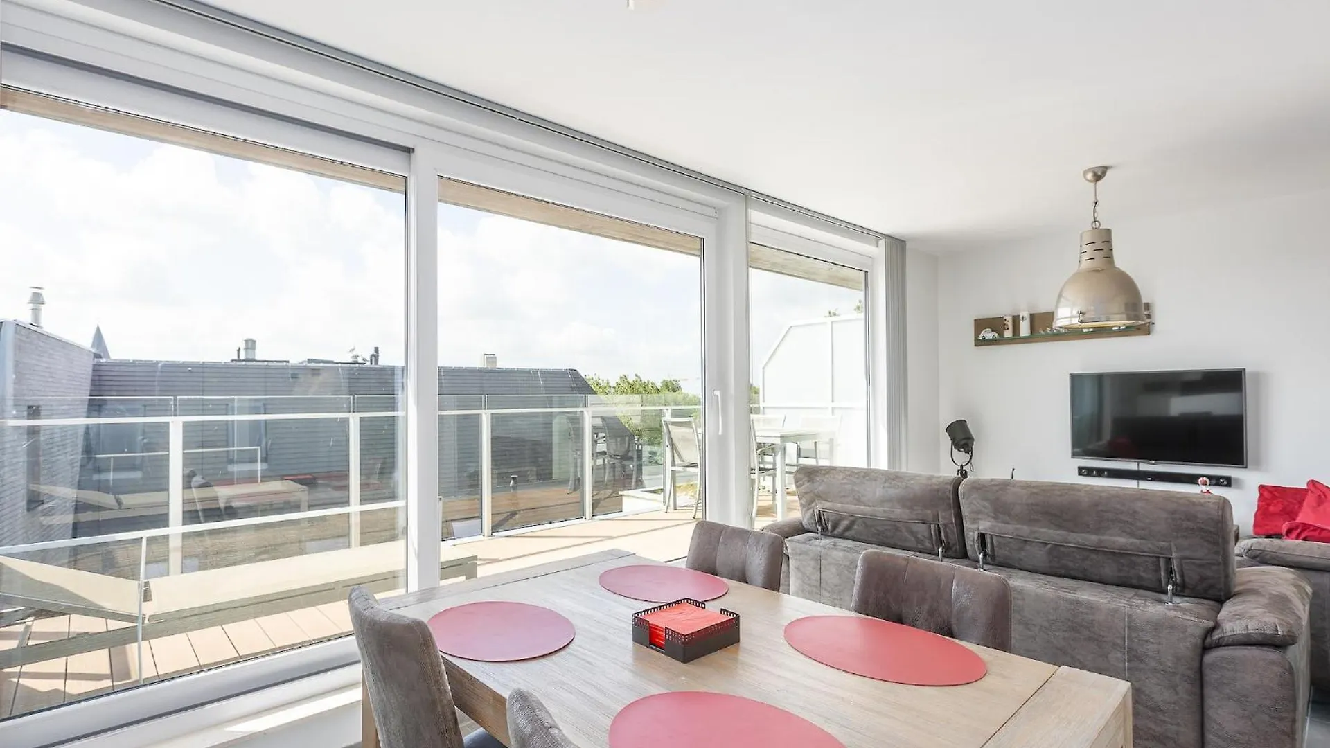 Sunny Apartment With Open Terrace Middelkerke