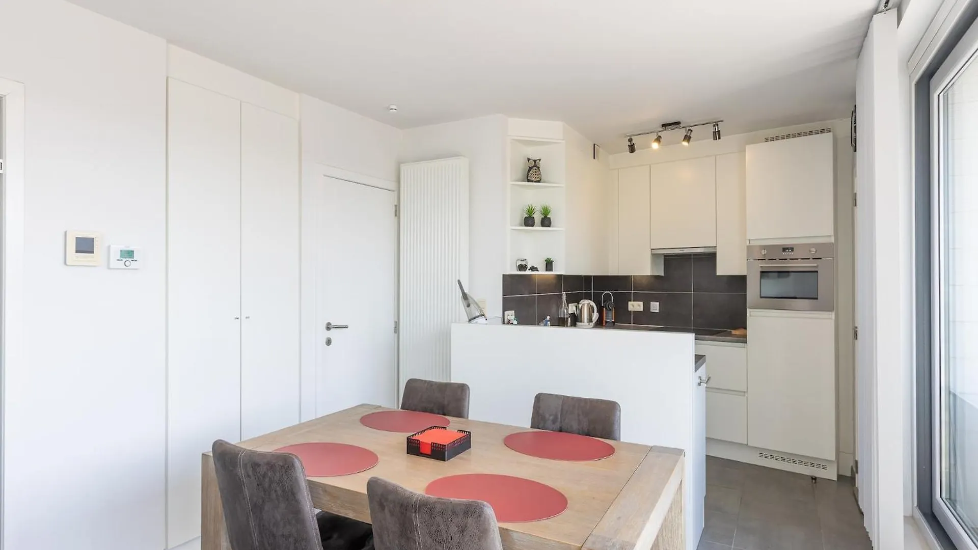 Sunny Apartment With Open Terrace Middelkerke