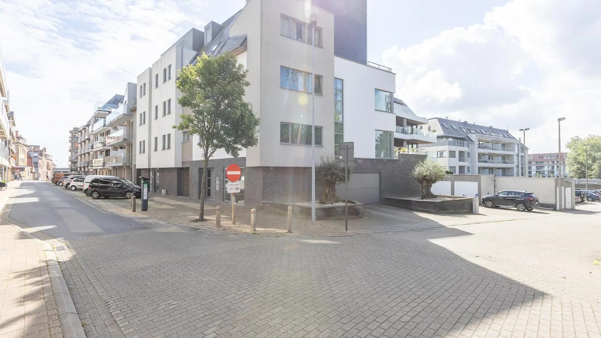 Sunny Apartment With Open Terrace Middelkerke